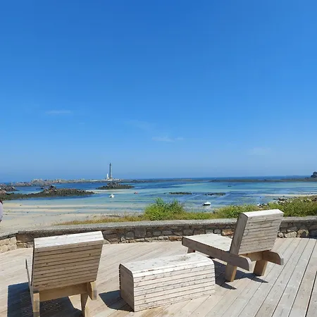 Belle Maison Pour 8 Sur La De Kervenni Holiday home